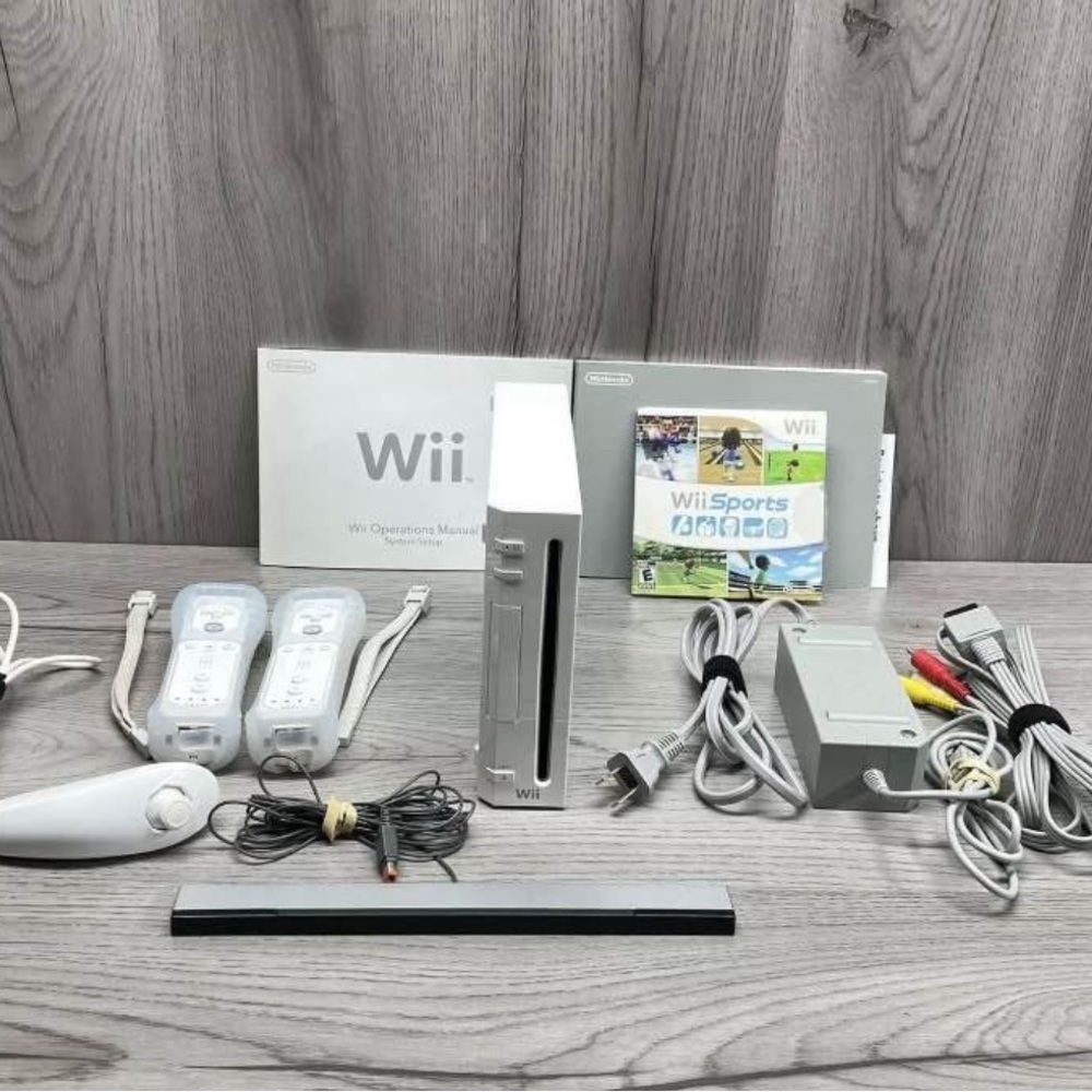 Nintendo Wii Console Set with Wii Sports